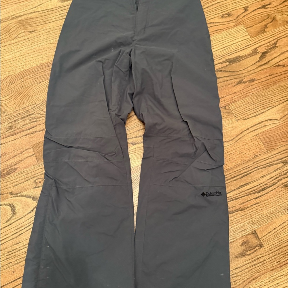 Columbia Women’s Dark Gray Cargo Pants